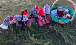 Stiefel sind mit kleinen Geschenken vom Nikolaus gefüllt | © Kinderhaus Noahs Arche Olching